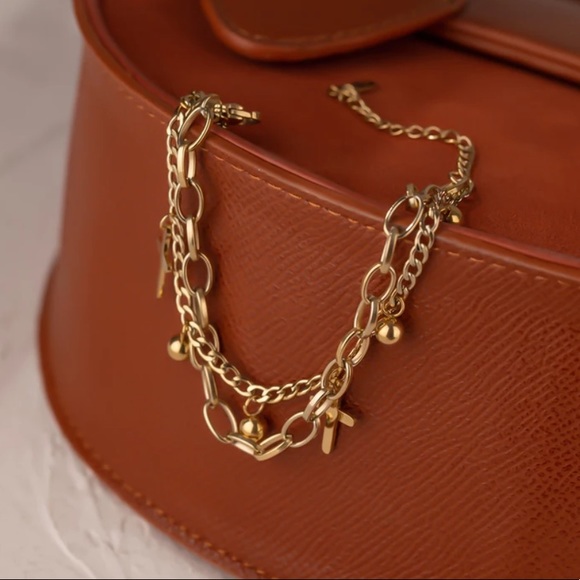 💛Gold plated layered cross bracelet - Picture 4 of 5